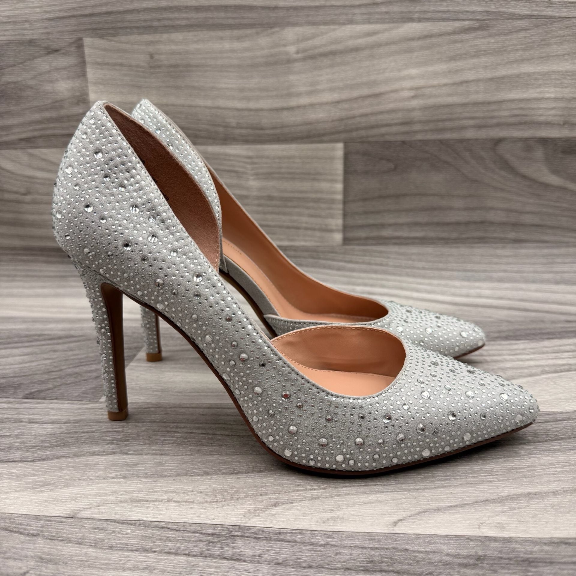 BCBGeneration Hanady Silver Rhinestone Dorsay Pumps Heels Stilettos Sz 8.5 7