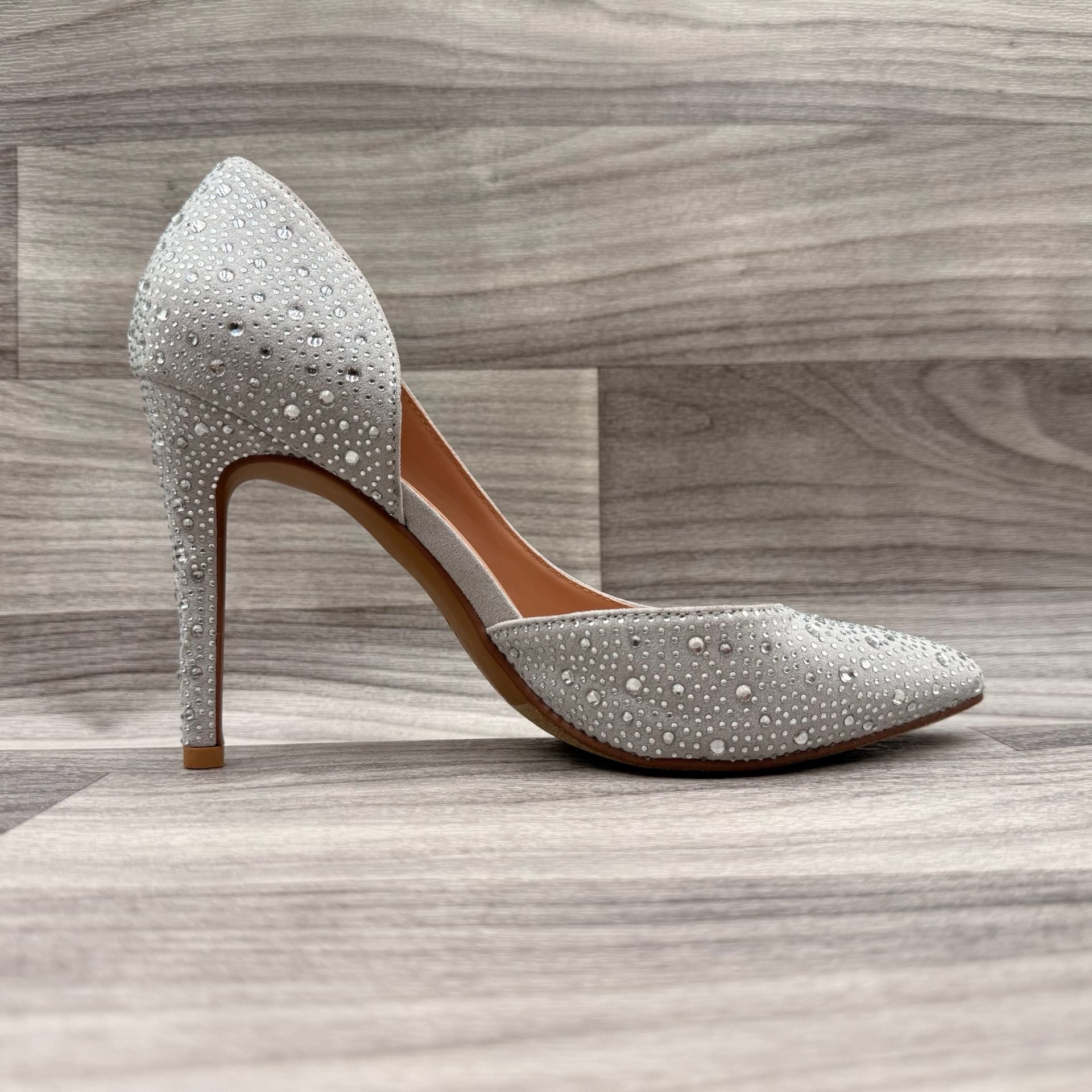 BCBGeneration Hanady Silver Rhinestone Dorsay Pumps Heels Stilettos Sz 8.5 17