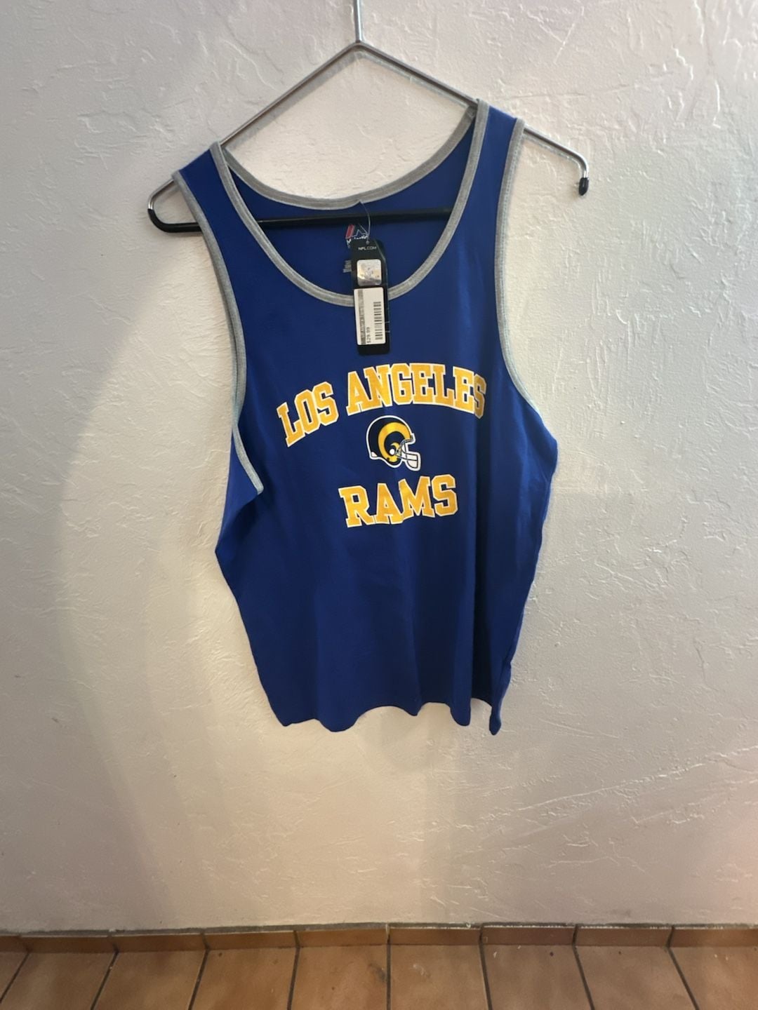 Majestic Los Angeles Rams Tank Top NFL Football small blemish can be removed with a wash 2