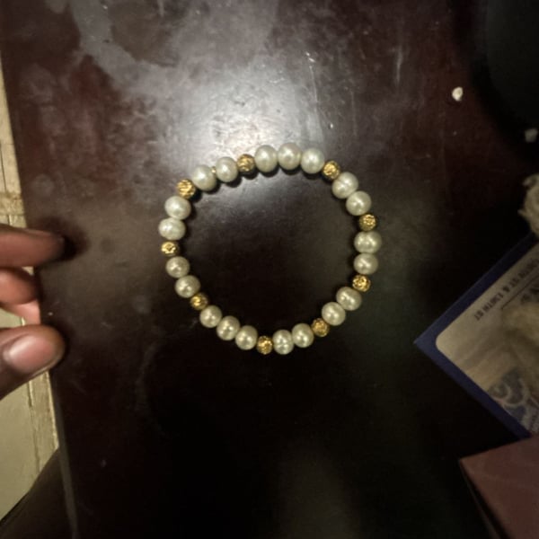 Unbranded Pearl Stretch Bracelet with Gold-Tone Bead Accents