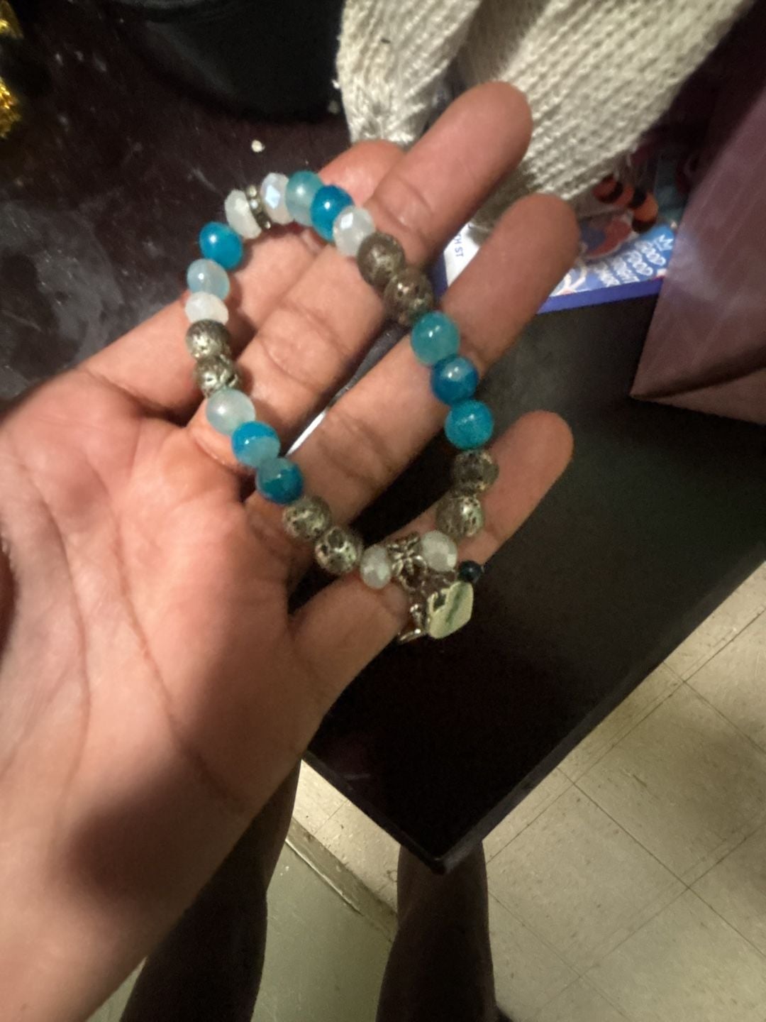 Unbranded Beaded Stretch Bracelet Blue and Silver with Heart Charm 4