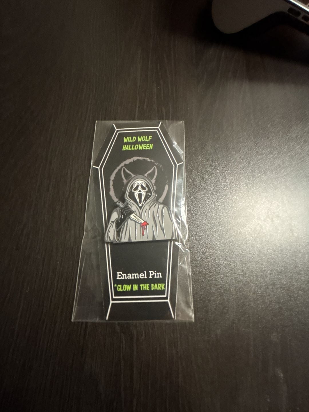 Wild Wolf Halloween Ghostface Scream Killer Enamel Pin Glow In The Dark 2