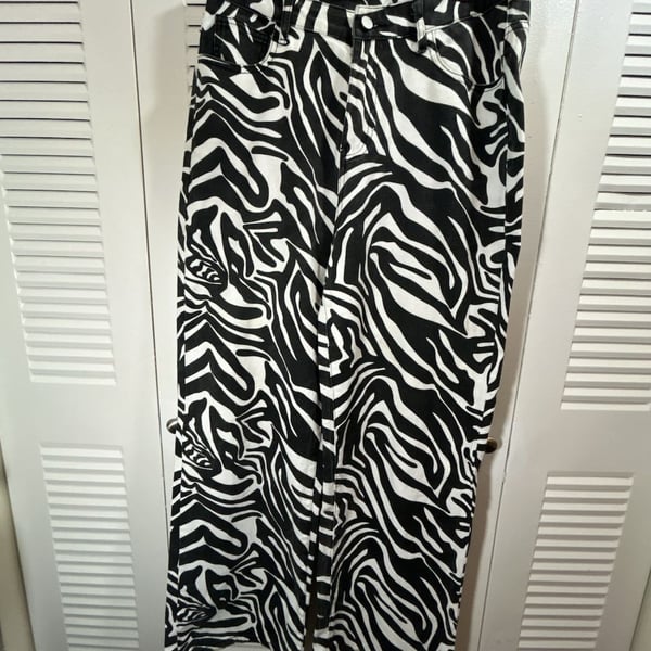 SHEIN Zebra Print Wide Leg Pants Size L Black White