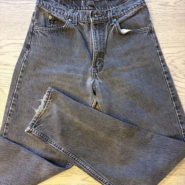 Levi's 550 Relaxed Fit Tapered Leg Jeans Size 31x32 Black Charcoal Wash Denim