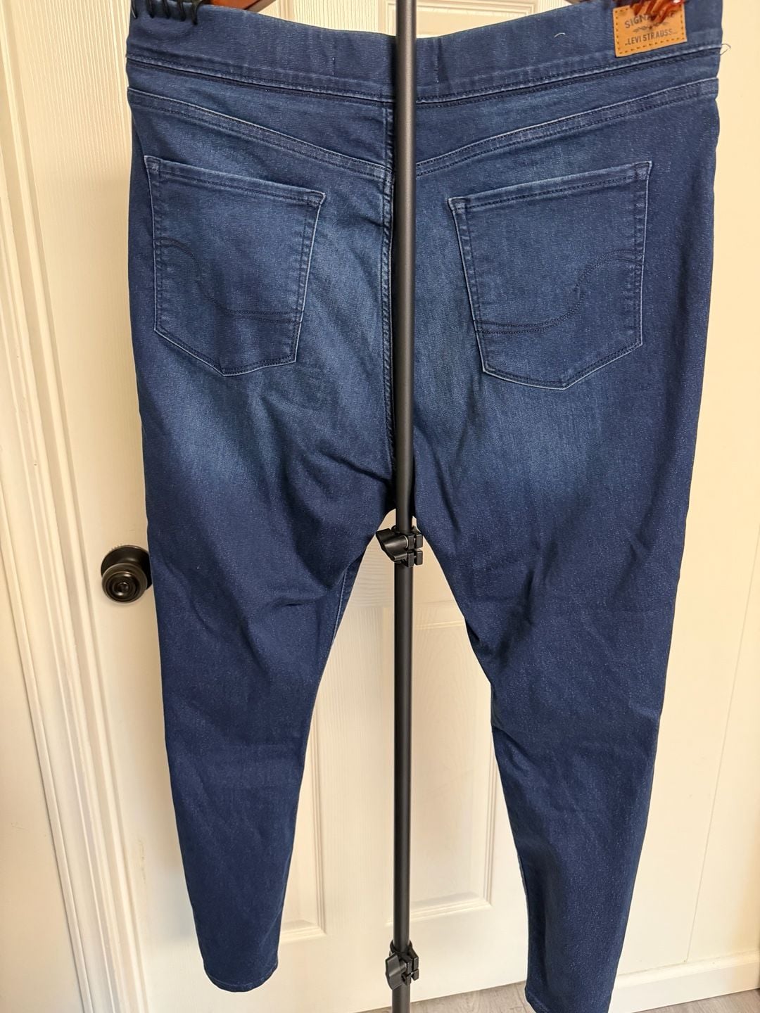 Signature by Levi Strauss & Co. Shaping Pull-On Super Skinny Jeans/148 3