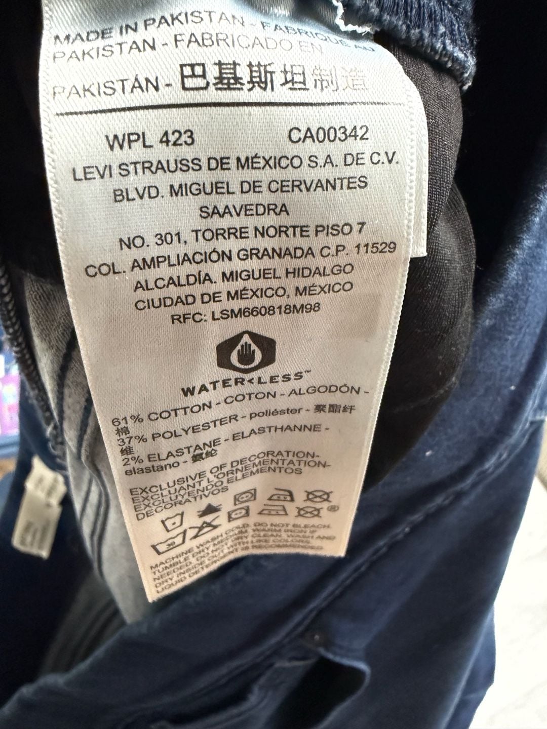 Signature by Levi Strauss & Co. Shaping Pull-On Super Skinny Jeans/148 8