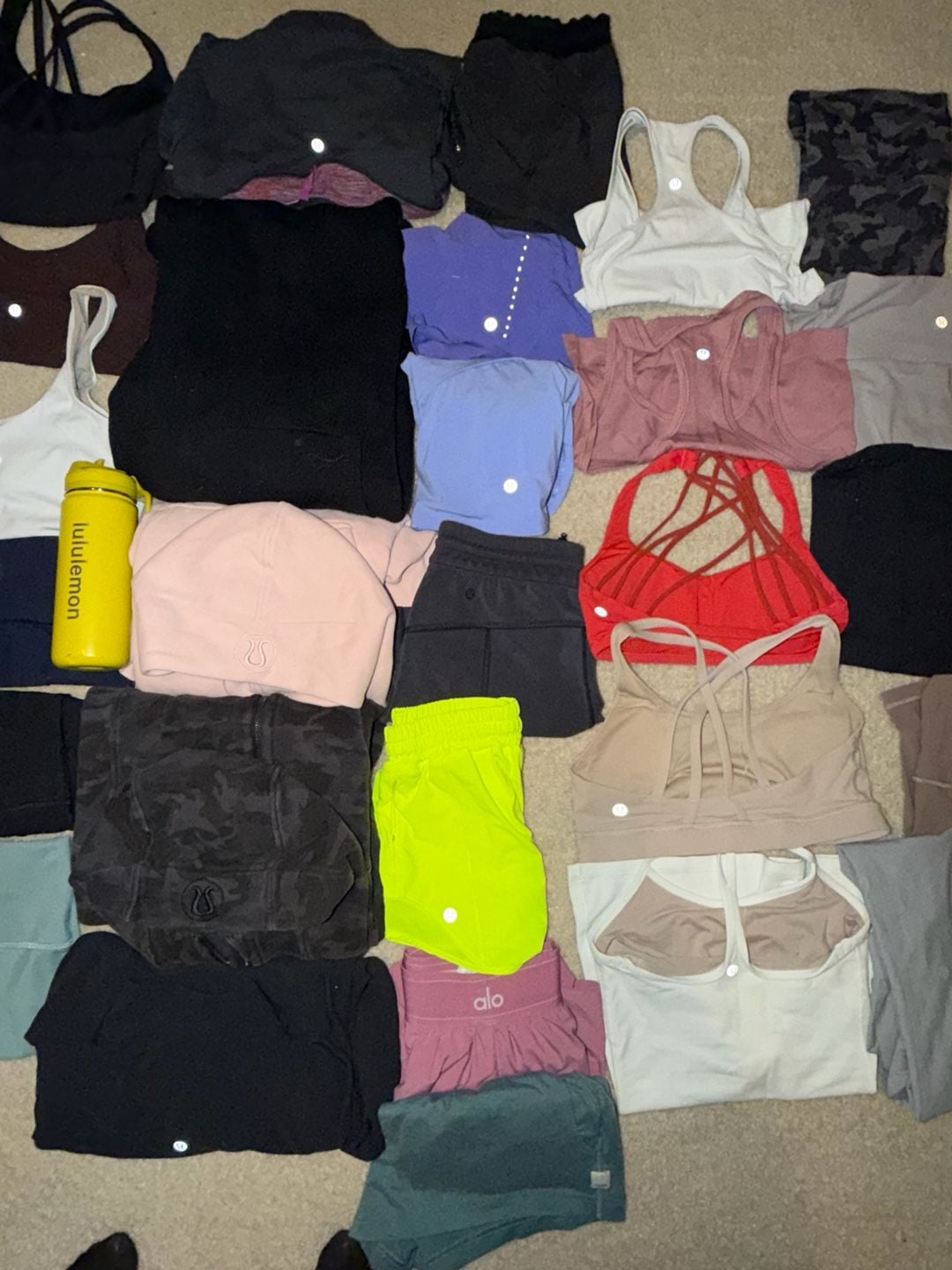 30 Piece Lululemon/ALO/Vuori Yoga Athletic Clothing Lot SIZE S/XS (0-6) SOLD AS LOT 3