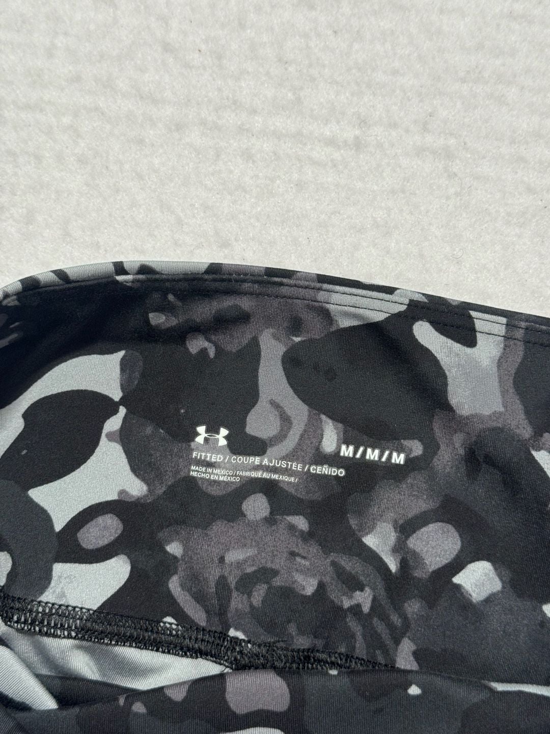 Under Armour Motion Printed Leggings Size M Black Camo 7