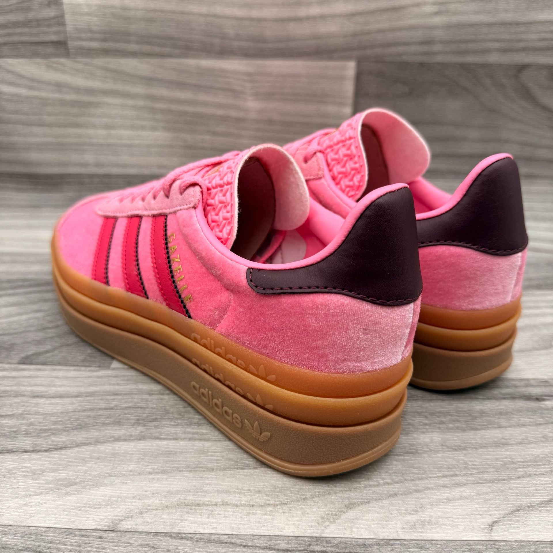 adidas Gazelle Bold Bliss Pink Ruby
Red Gum Womens 6 JR5964 10