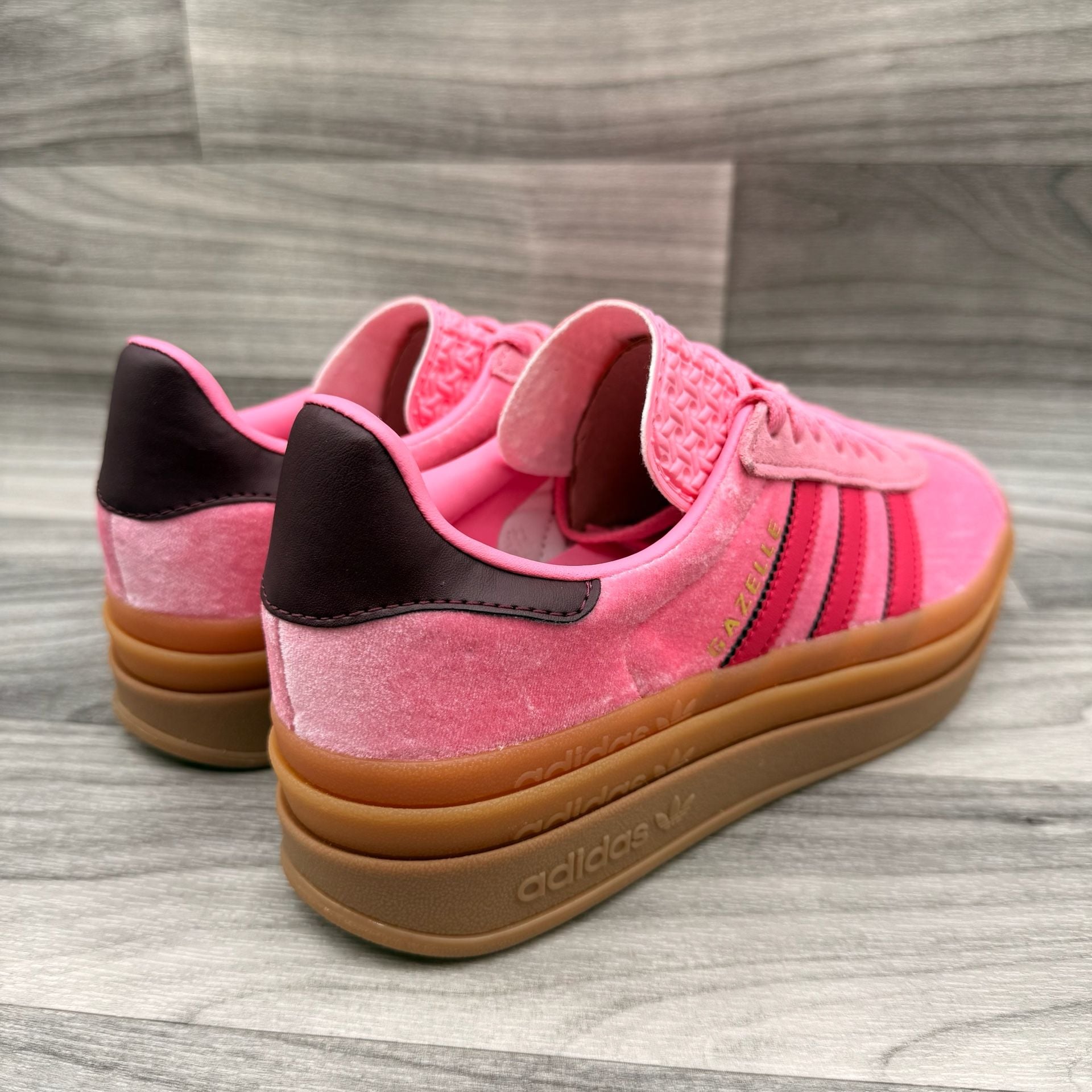 adidas Gazelle Bold Bliss Pink Ruby
Red Gum Womens 6 JR5964 12