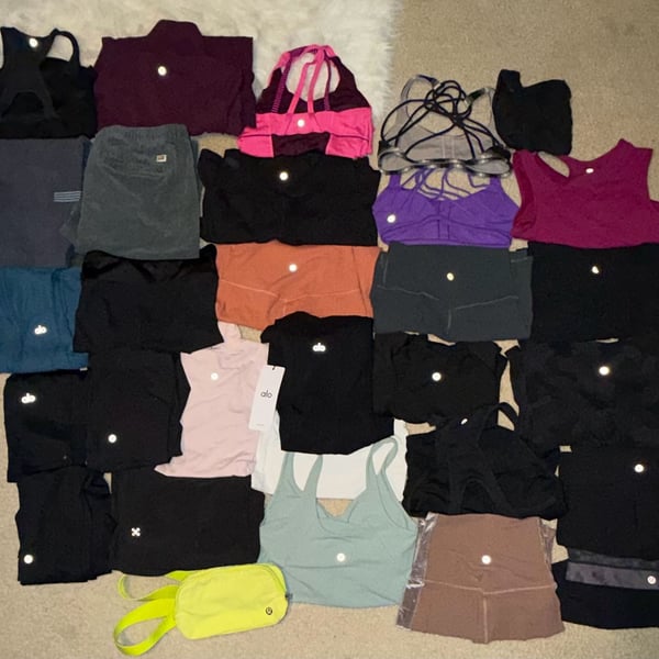 30 Piece Lululemon/ALO/Vuori Yoga Activewear Bundle SIZE S-XL MIXED SIZES