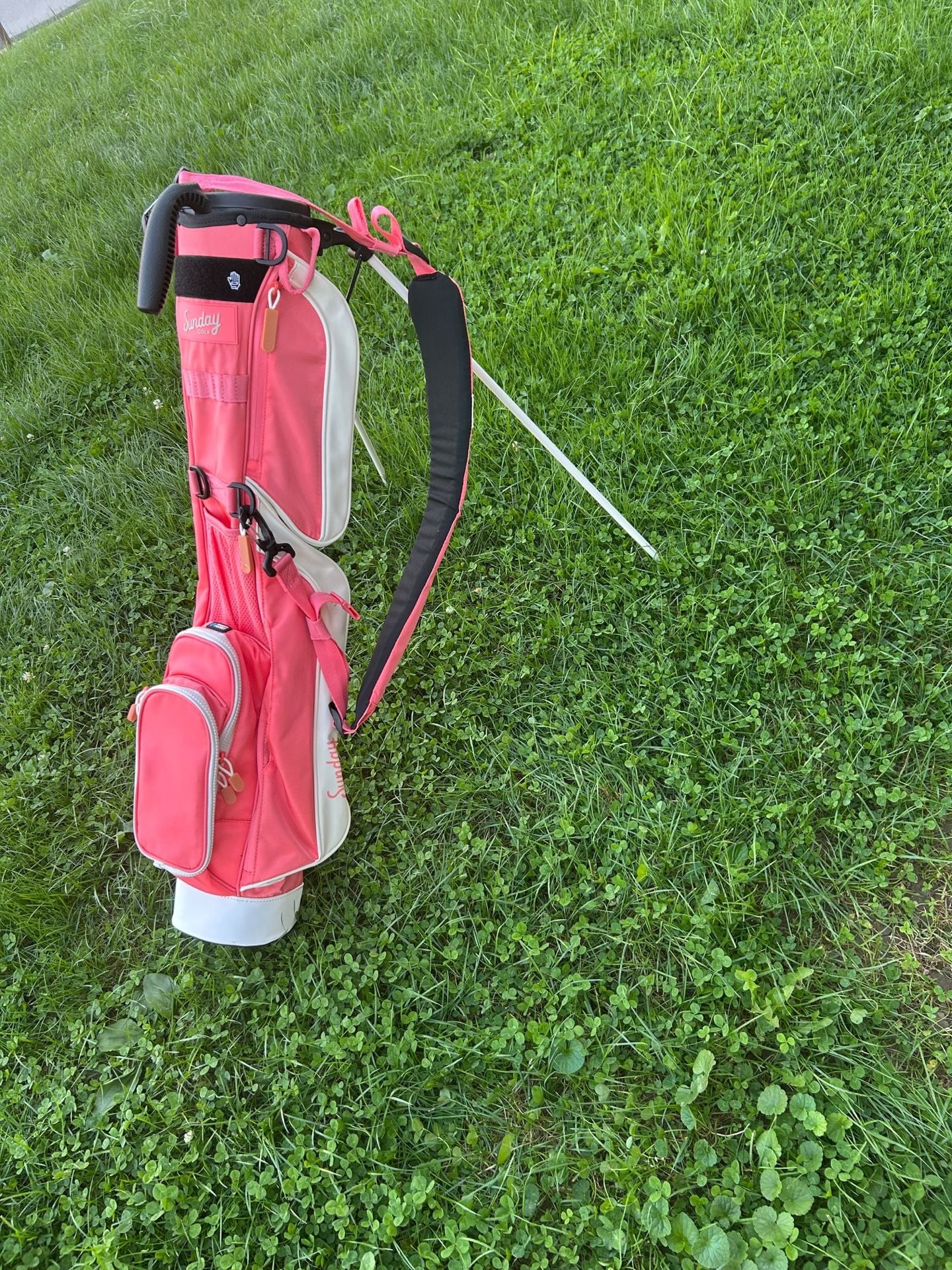 Sunday Golf Loma XL Stand Bag Coral Pink 3