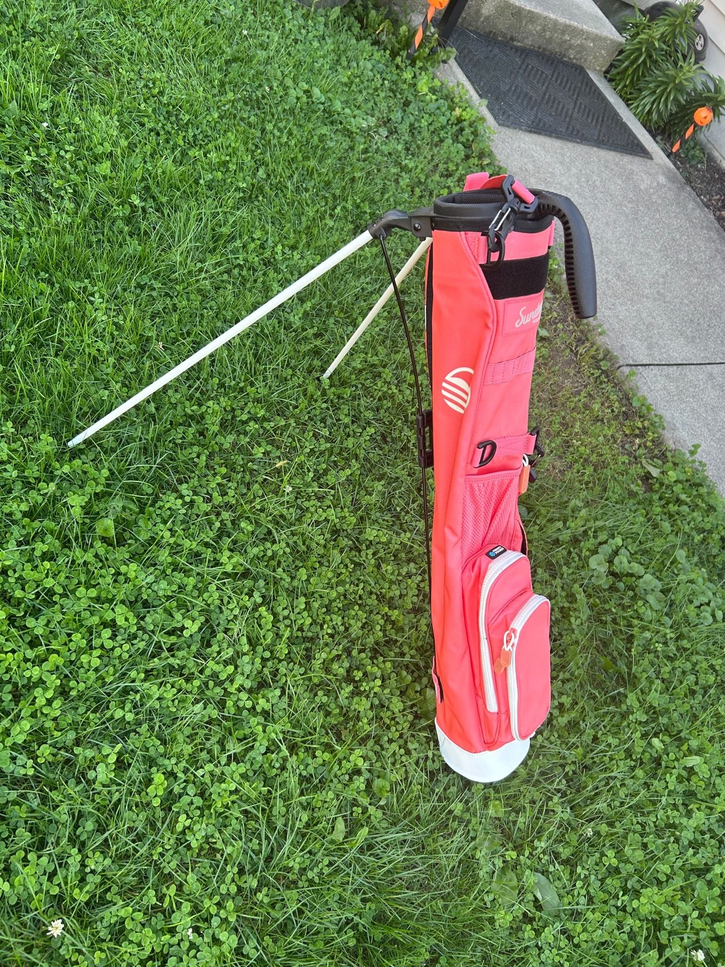 Sunday Golf Loma XL Stand Bag Coral Pink 4