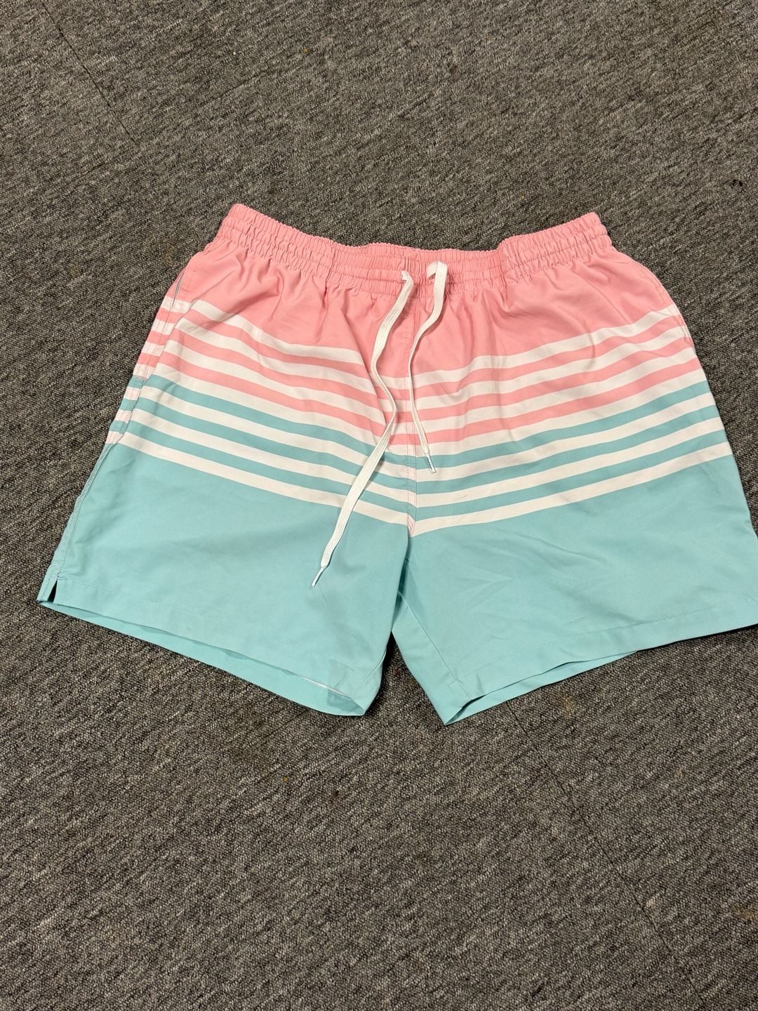 Chubbies The On The Horizons 5.5 Swim Trunks XXL Pink Blue 2