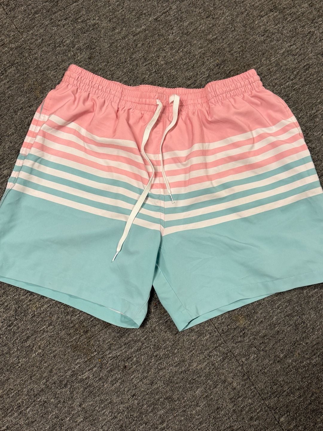 Chubbies The On The Horizons 5.5 Swim Trunks XXL Pink Blue 3