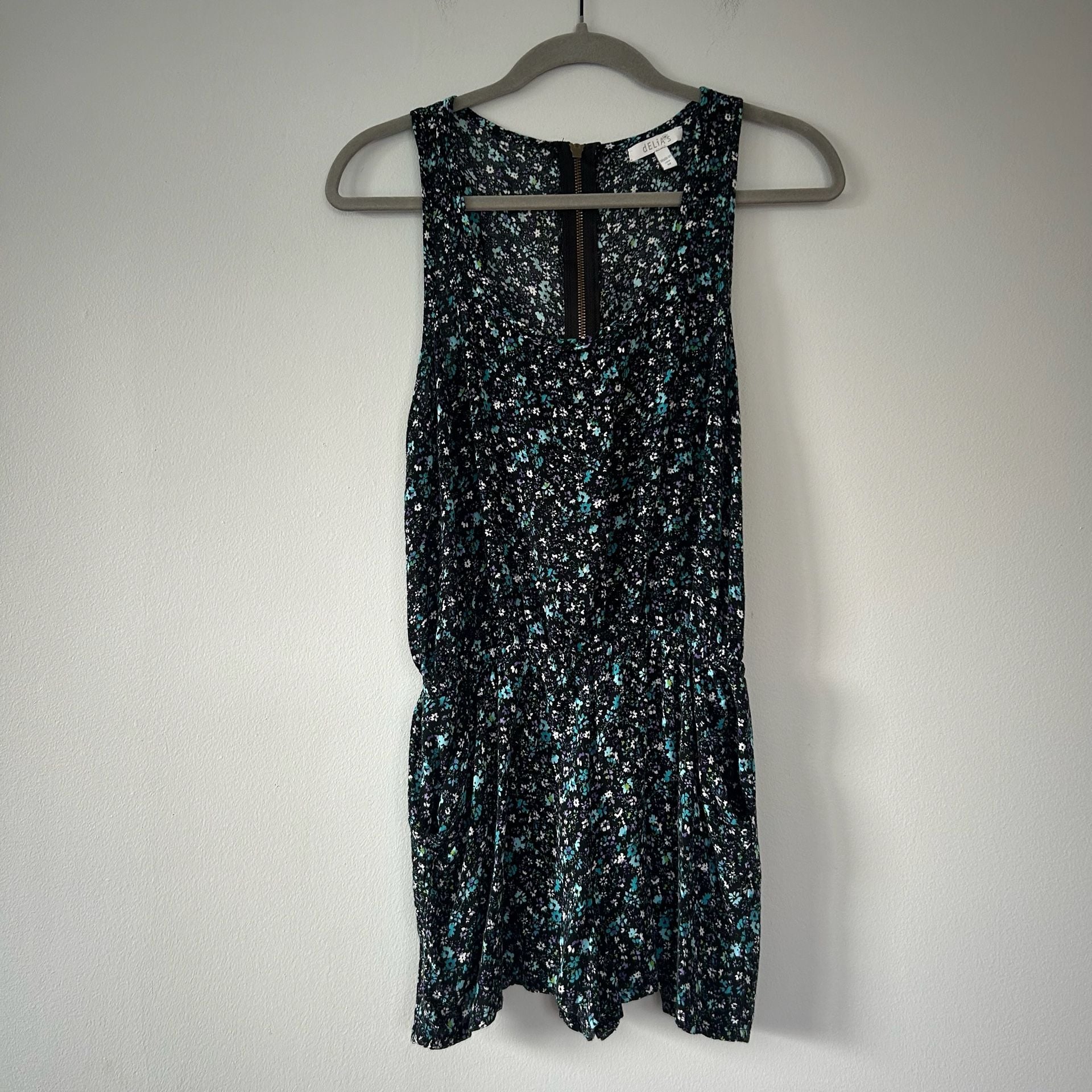 dELiA*s Floral Romper Size M Sleeveless With Zipper Detail 2