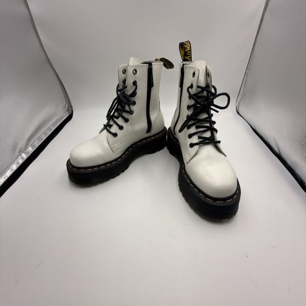 Dr. Martens Jadon Size US L 6 / US M 5 / EU 37 White Platform Boots