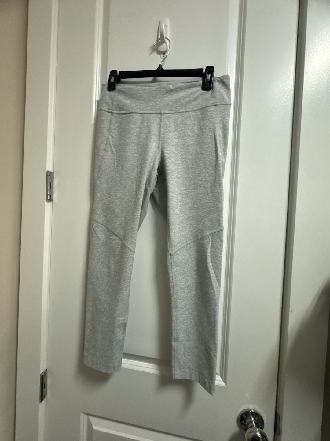 Women’s Outdoor Voices Warm Up Leggings Size L Gray Activewear Capri 2
