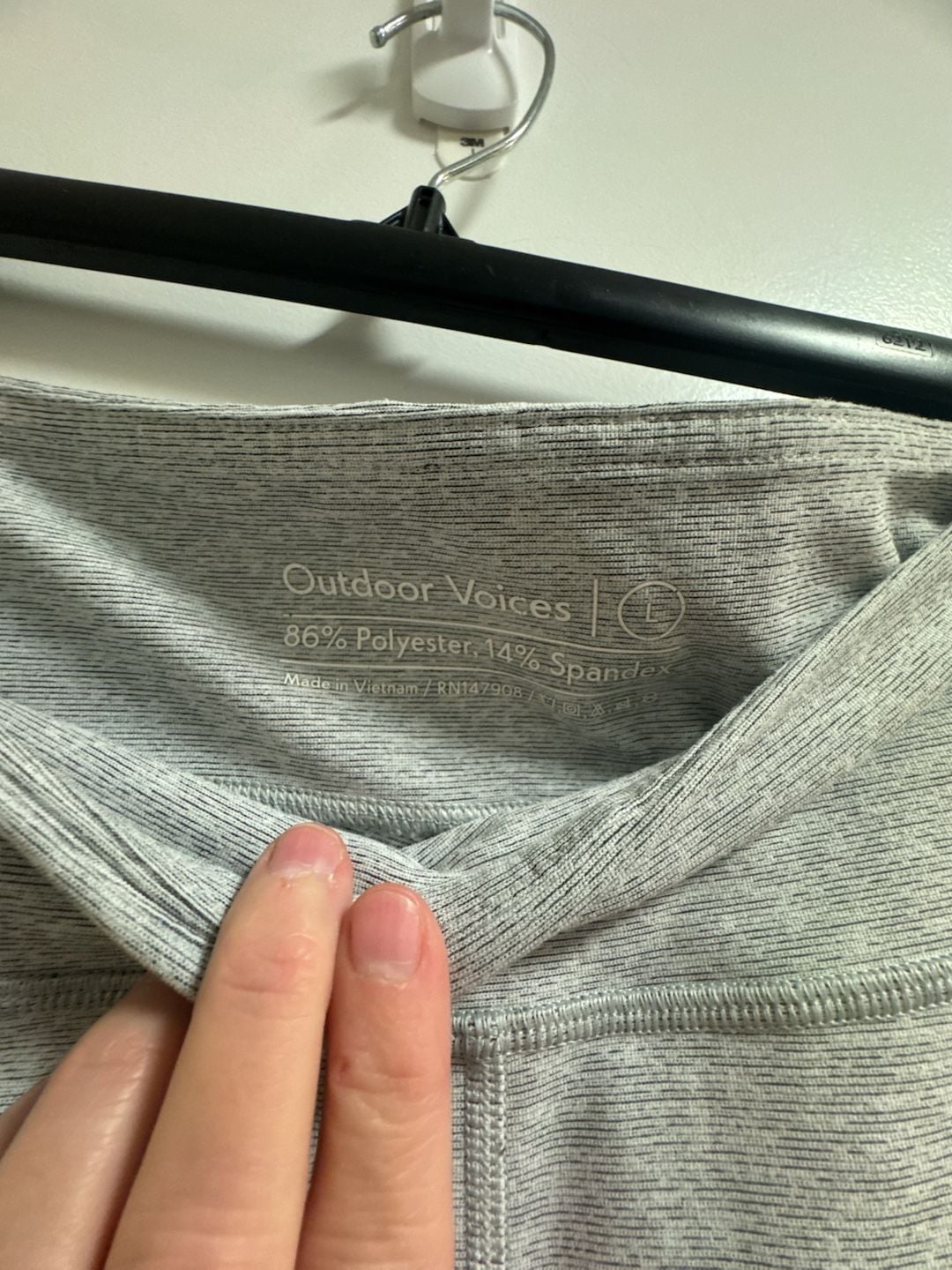 Women’s Outdoor Voices Warm Up Leggings Size L Gray Activewear Capri 3