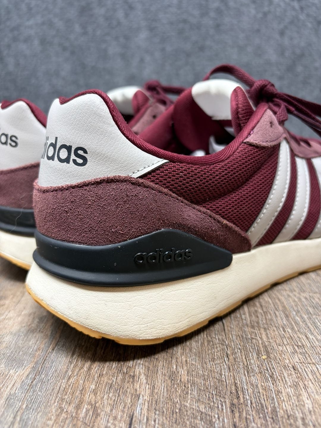 Adidas Run 60s 4.0 Mens classic Sneakers in Burgundy/Silver Size 11-JS1002-clean 11