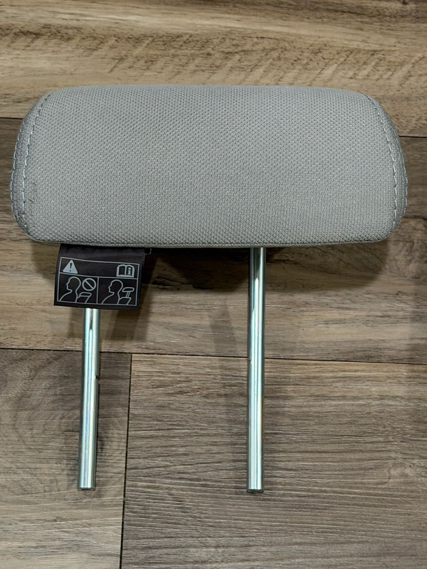 14 - 18 Subaru Forester Rear 2nd Row Head Rest Headrests Set Gray Cloth OEM 4