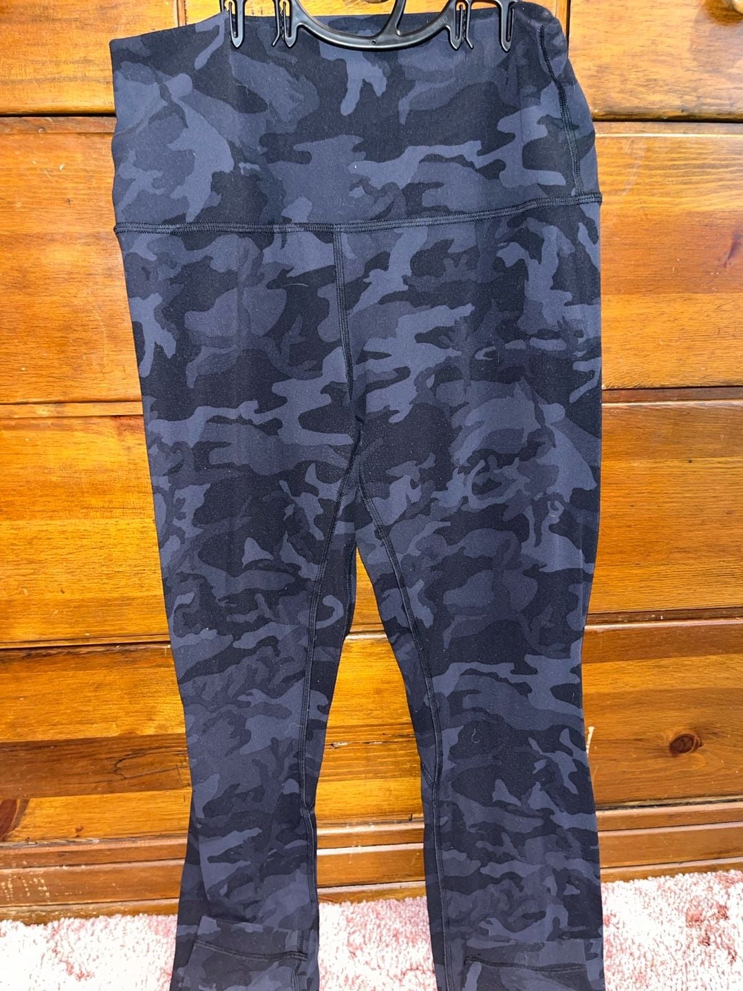 Lululemon Align Leggings Size 4 Black Camo 3