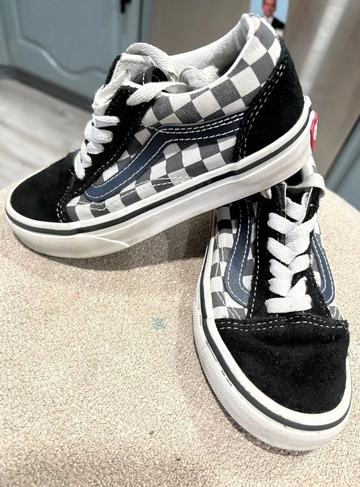 Vans Old Skool Kids Size 12 Black Gray Checkerboard Skate Shoes Sneakers 4