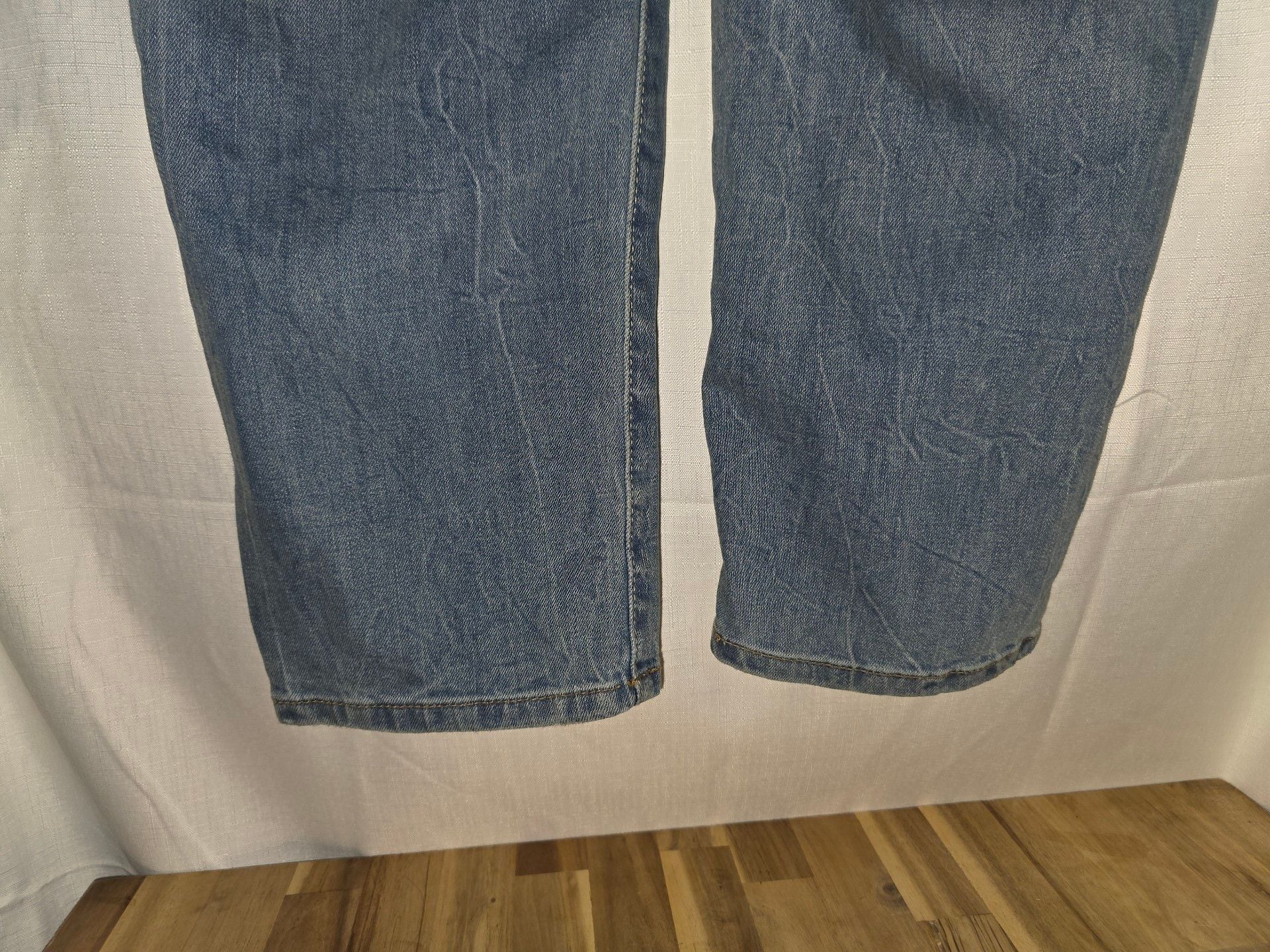 Levi's Boyfriend Jeans 28x26 Light Wash Distressed Relaxed 5
