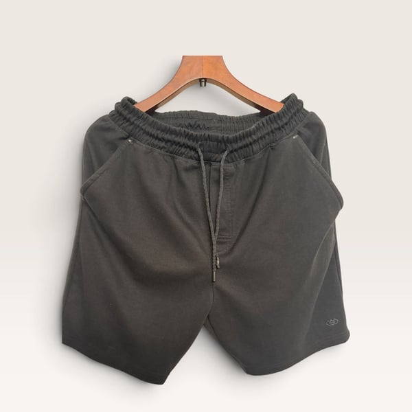 LEG3ND Shorts Size M Black Athletic Sweatshorts Drawstring