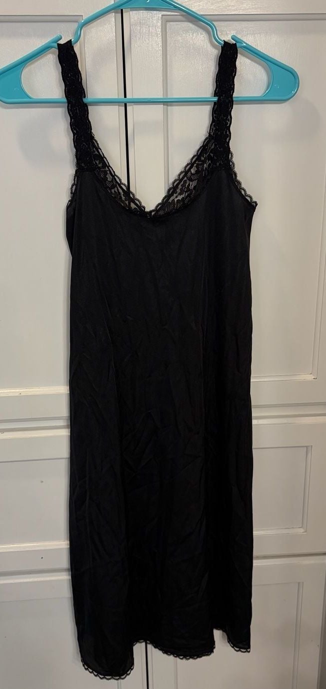 Vanity Fair Slip Dress Size 32 Black Nylon Lace Trim 3