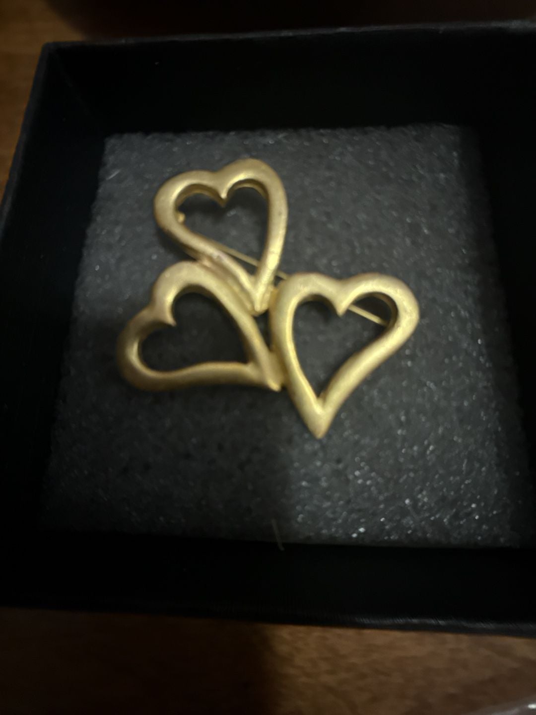 Vintage Gold Tone Triple Heart Brooch Pin 3