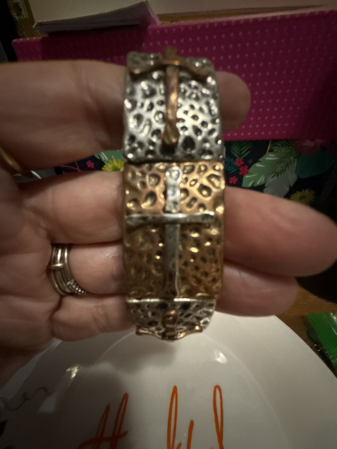 Vintage Tri Tone Stretch Bracelet Crosses Hammered Metal 1