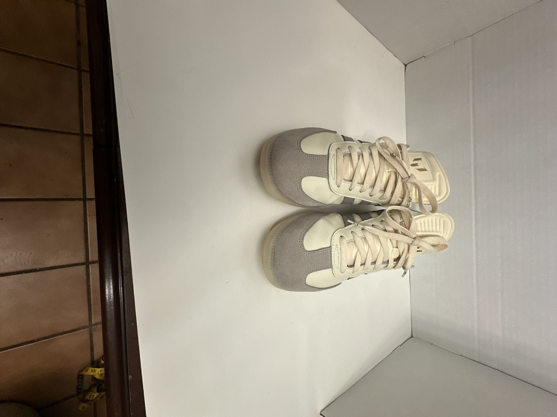 Adidas Samba Messi Size 10 Cream White Light Brown Gold Metallic Sneakers 7