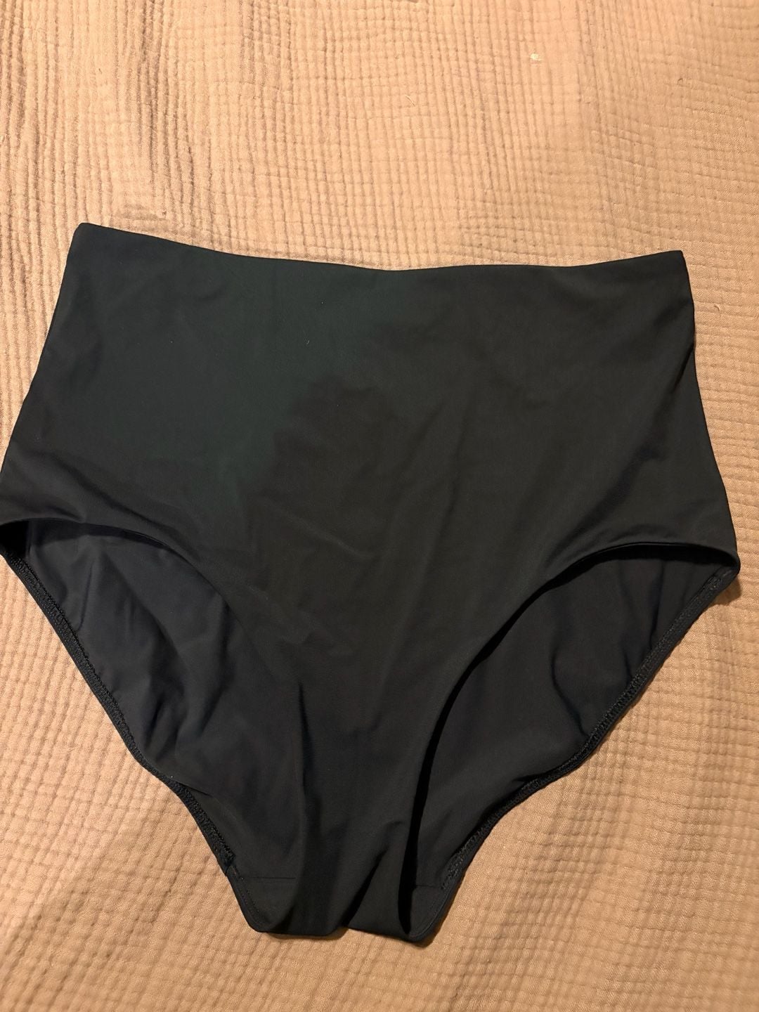 lululemon High Rise Swim Bottom Size 8 Black 2