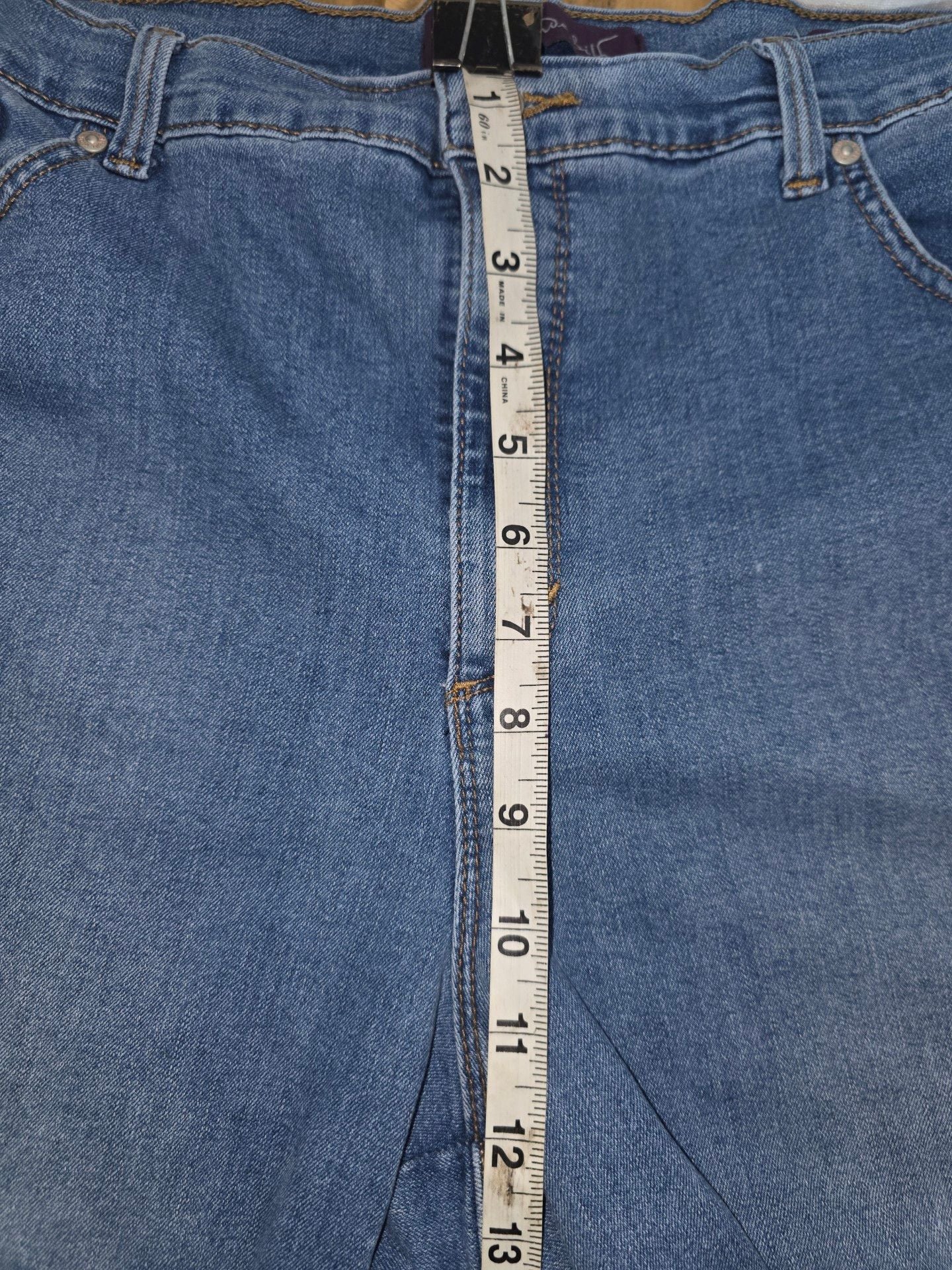 Gloria Vanderbilt Amanda capri Jeans Size 16 Blue Straight Leg Denim 5