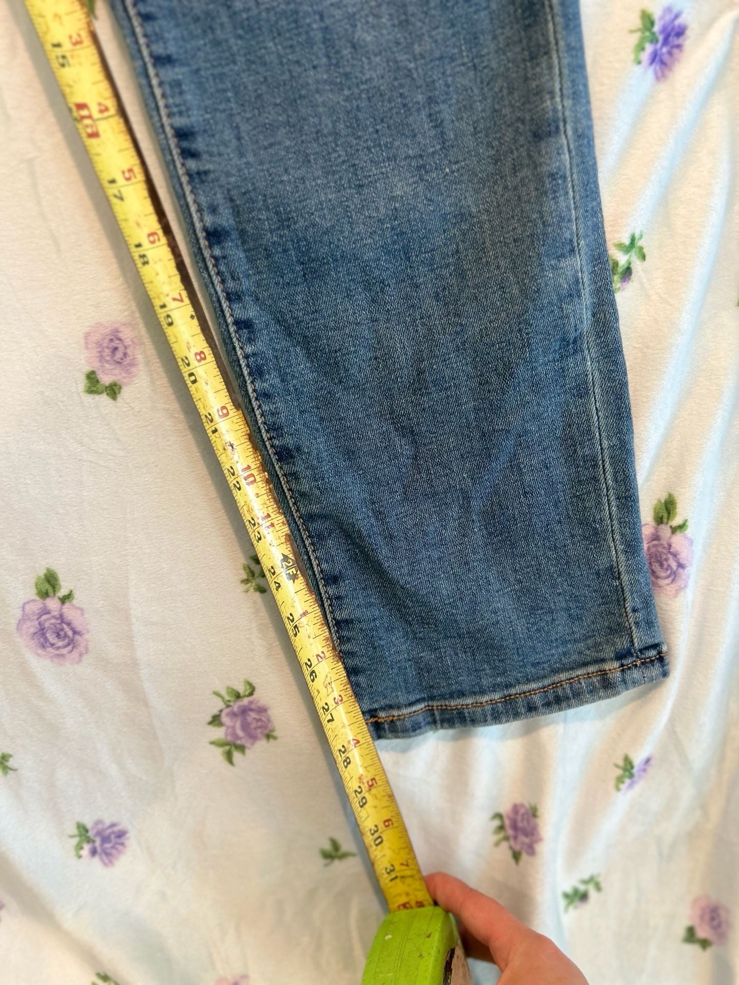 Pilcro Slim Boyfriend Jeans Size 29 Medium Wash Denim 7