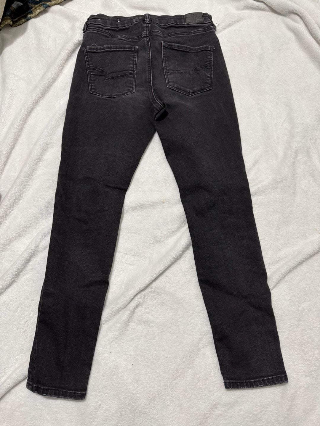 American Eagle Curvy Hi-Rise Jegging Size 8 Short Black Distressed 4