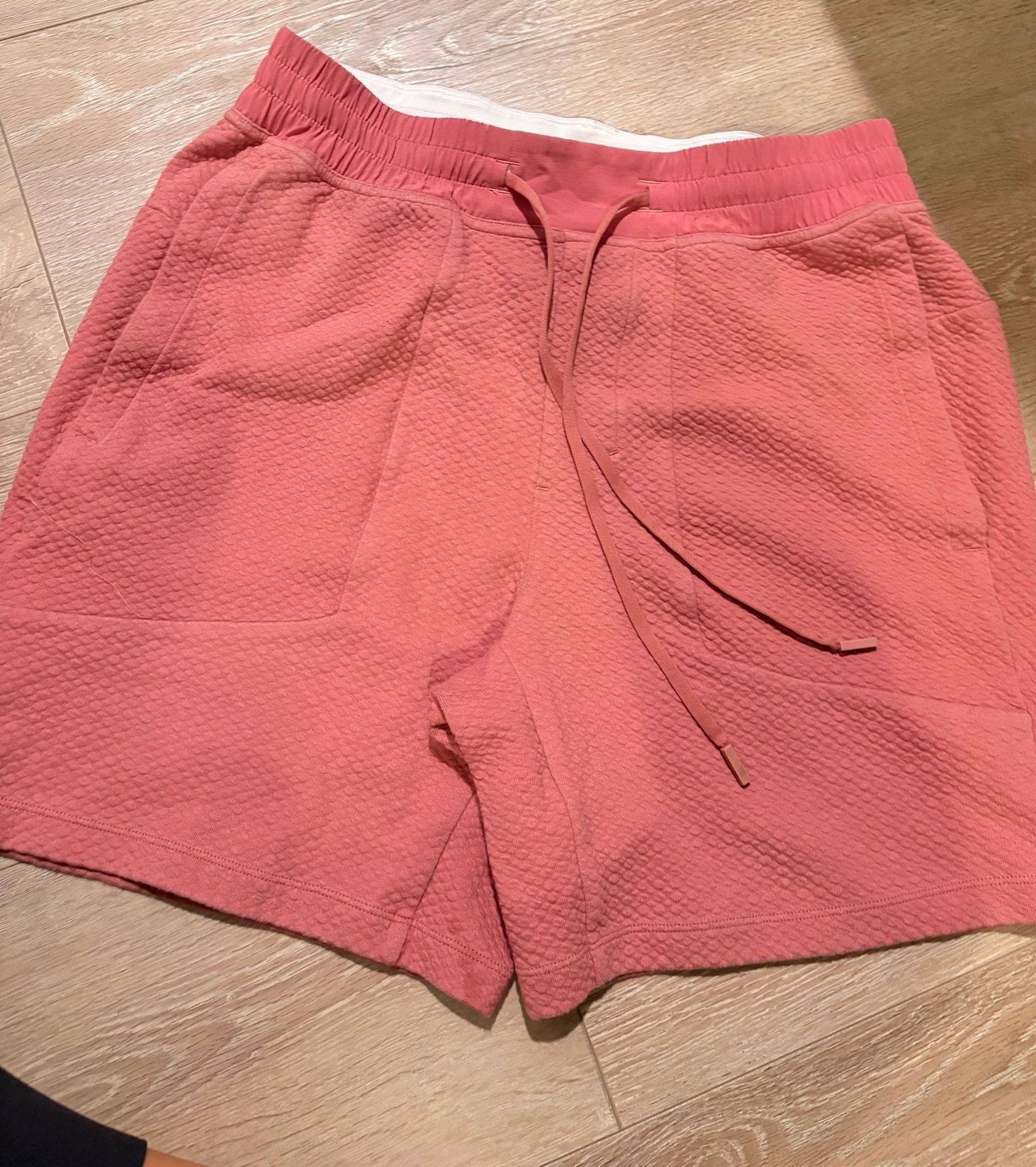 Lululemon Shorts Size M Pink Textured Athletic Drawstring 2