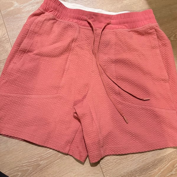 Lululemon Shorts Size M Pink Textured Athletic Drawstring