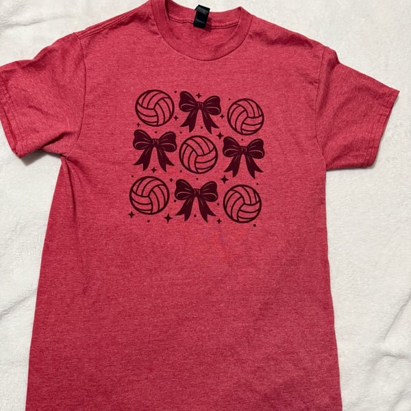Gildan Volleyball Bow Graphic T-Shirt Size S Red Heather Sports Tee