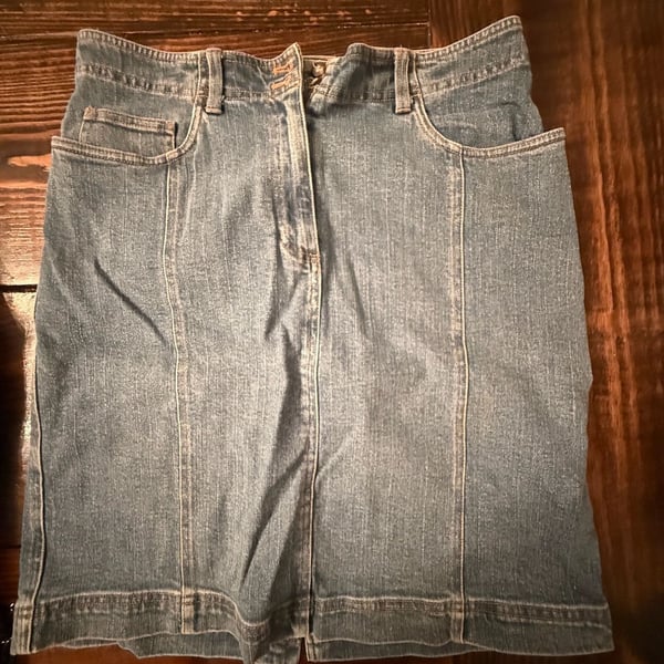 Jones New York sport size 6 Jean denim skirt