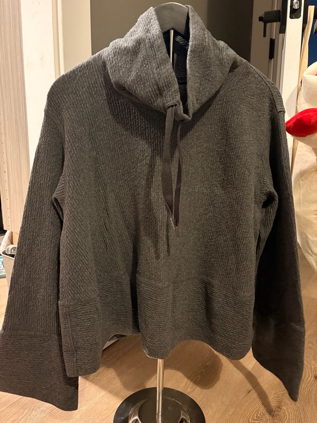 Lululemon Retreat Yourself Pullover Gray 2
