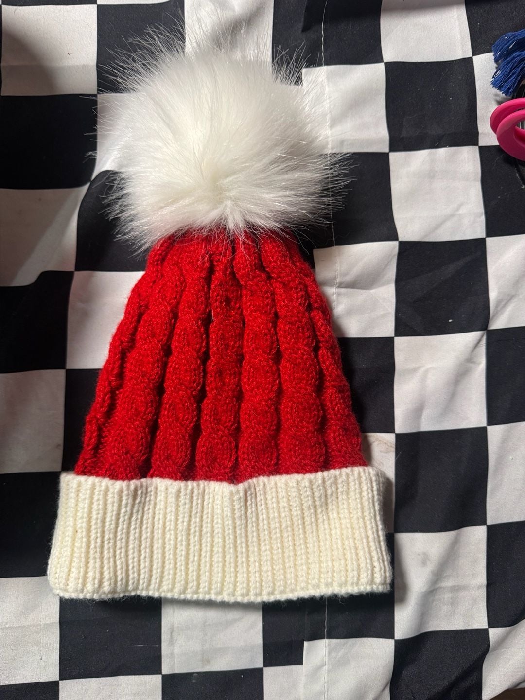 Red And White Cable Knit Beanie Hat With Pom Pom 2