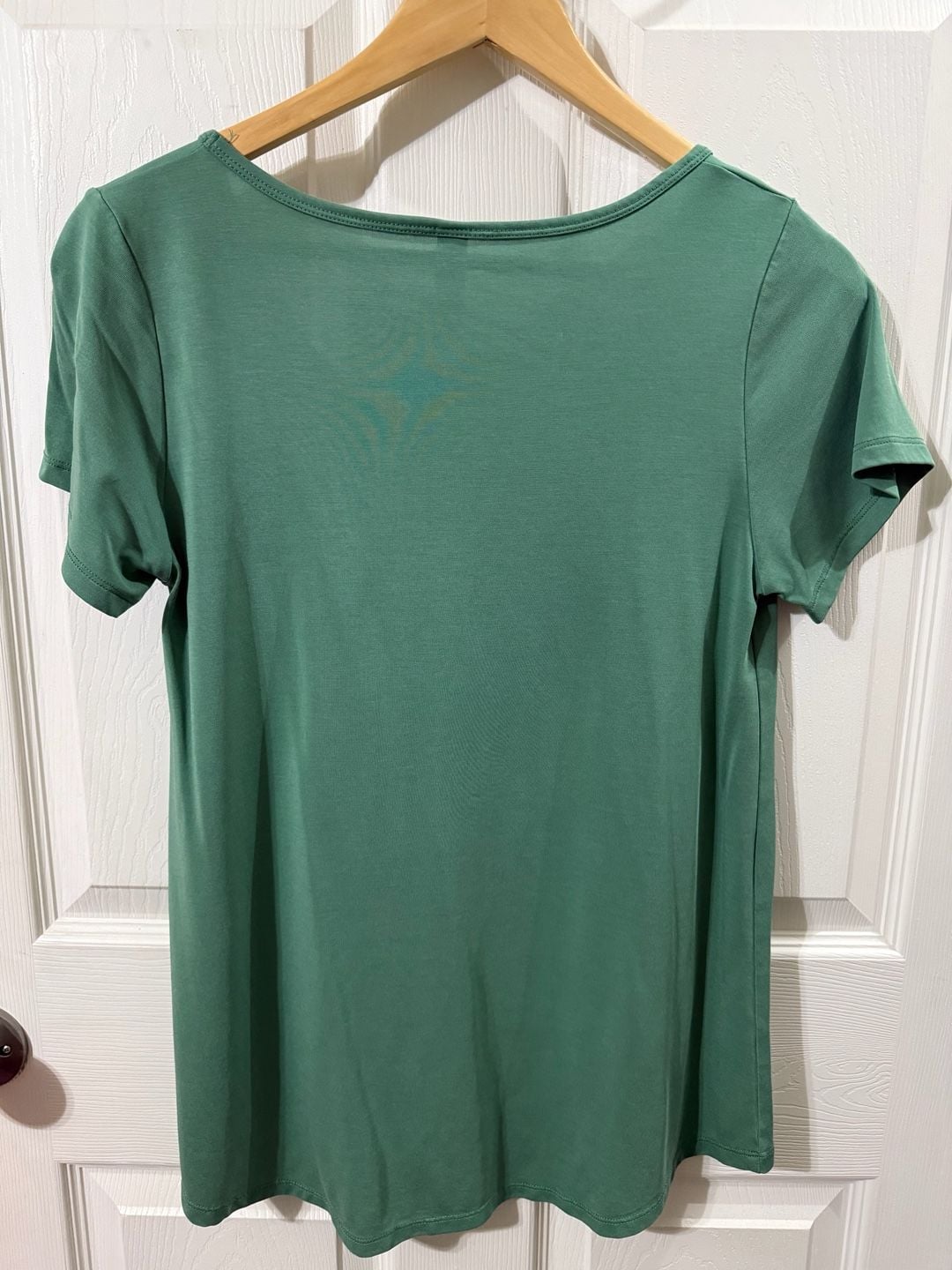 LuLaRoe T-Shirt Size S Green Modal Polyester Scoop Neck Short Sleeve 3