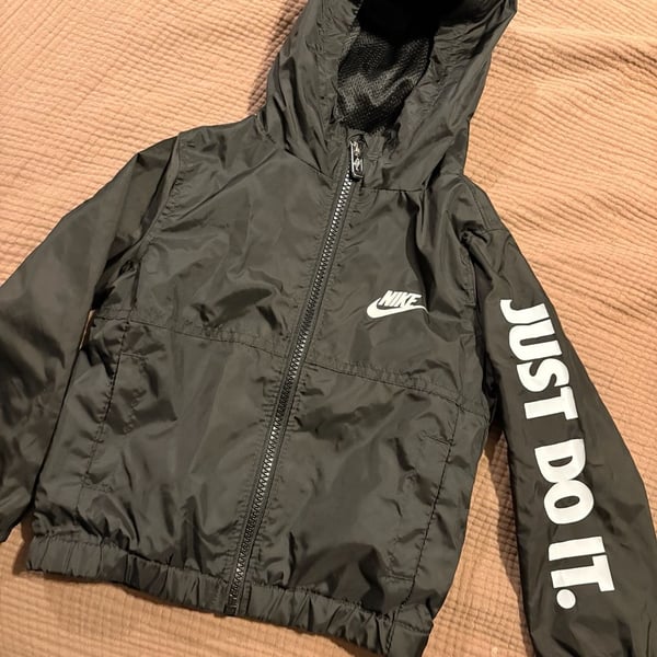 Nike Kids' Just Do It Windrunner Jacket Size 2T Black