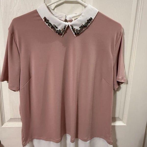 faith and joy Blouse Size L Pink Rhinestone Collar