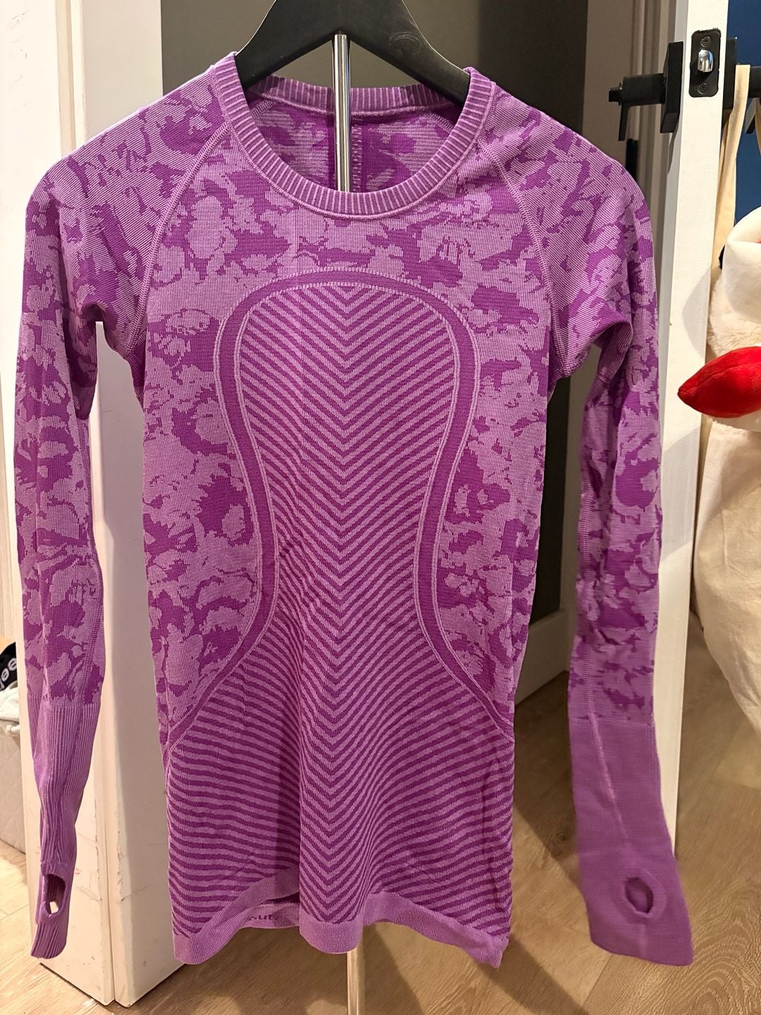 Lululemon Swiftly Tech Long Sleeve Shirt Size 4 Purple 2