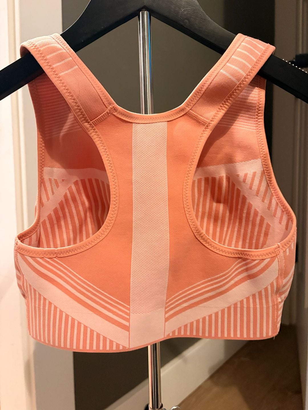 Nike FE/NOM Flyknit Sports Bra Size S Peach Orange High Support 3