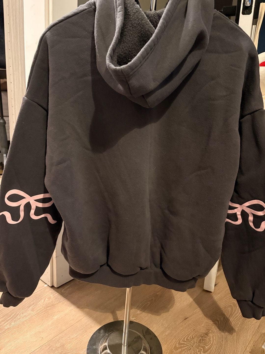 Edikted Bonney Bow Detail Hoodie Size M Dark Gray 3