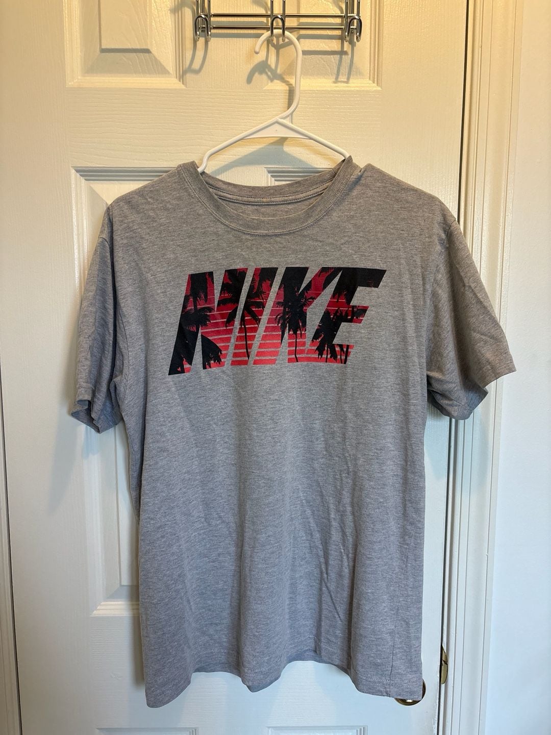 Nike Palm Tree Graphic T-Shirt Gray 2
